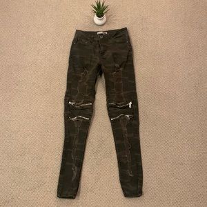 🌹VINTAGE Blue Topic • Denim Collection Distressed Camouflaged Skinny Stretch